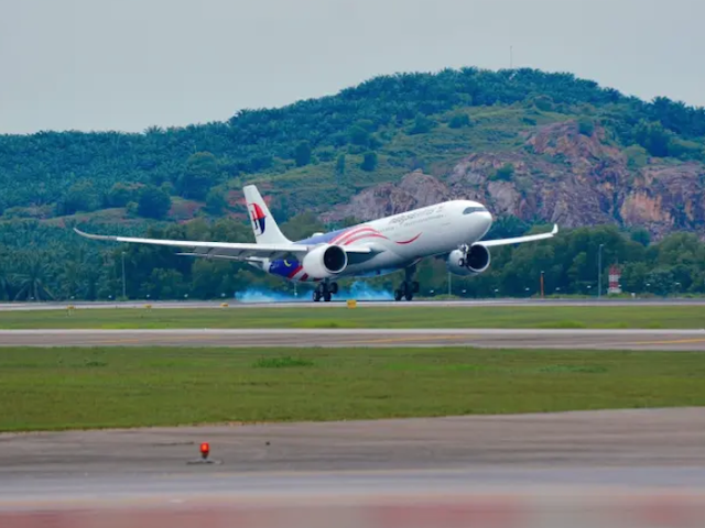 Le deuxième nouvel Airbus A330neo de Malaysia Airlines atterrit à Kuala Lumpur 4 Air Journal