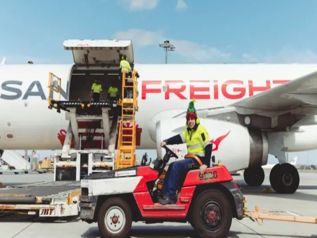 Qantas Freight habille un A321F aux couleurs de Noël pour les fêtes de fin d'année 1 Air Journal