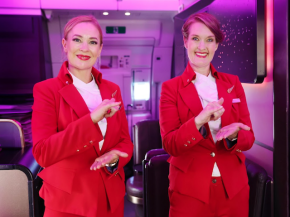 
Virgin Atlantic est la première compagnie aérienne britannique à proposer un équipage de cabine formé à la langue des signe