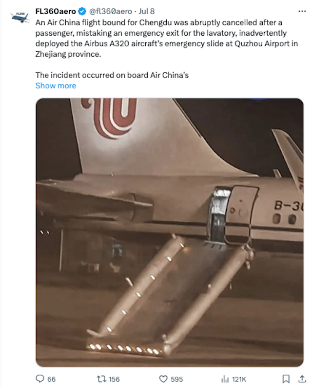 Une passagère d'Air China déploie le toboggan d’urgence en cherchant les toilettes 1 Air Journal