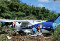 
Le 9 septembre, un ATR de la compagnie Trigana Air, est durement sorti de la piste après un décollage avorté. On déplore troi