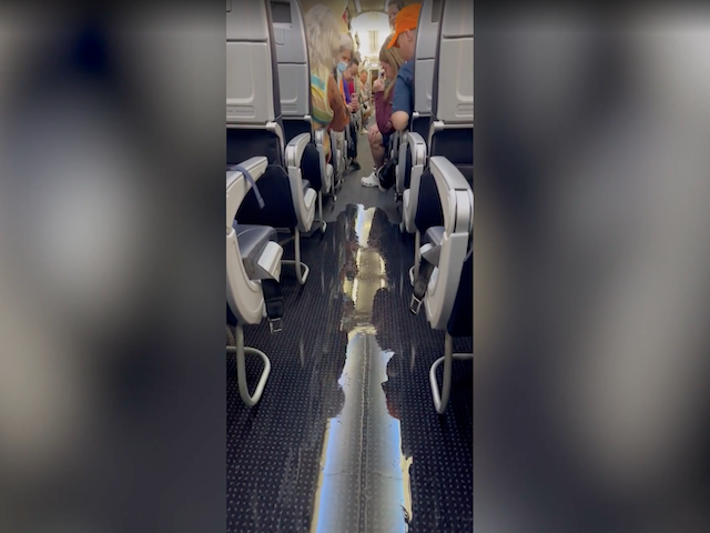 Insolite : des toilettes inarrêtables sur un vol American Airlines 1 Air Journal