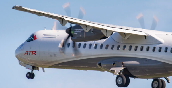 
SATA Air Açores, responsable des liaisons inter-îles et qui possède une filiale pour ses liaisons moyen-courriers, Azores Airl