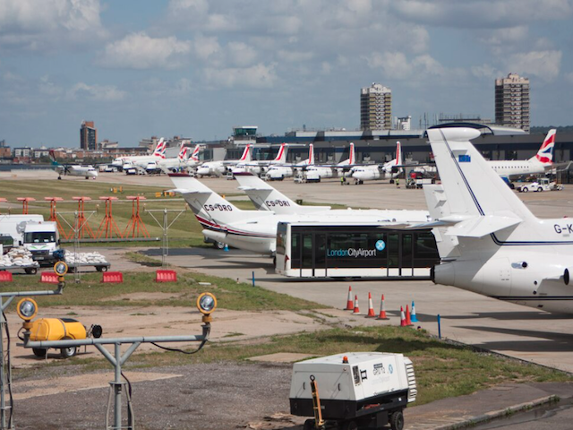 L'extension du trafic à l'aéroport de London City approuvée, mais les restrictions du samedi demeurent 1 Air Journal