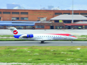 
Un Bombardier CRJ-200 de la compagnie népalaise Saurya Airlines s est écrasé mercredi alors qu il décollait pour un vol d’e