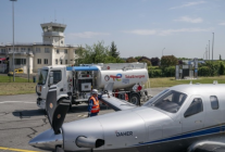 
Avec le lancement d’une offre de carburant alternatif contenant du carburant d aviation durable (SAF) sur l’aérodrome de Par