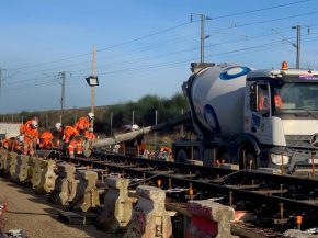 
Après l inauguration de la ligne de métro 14 desservant Paris-Orly, les travaux de la ligne CDG Express pour relier Paris-Charl