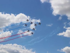 Histoire de l’aviation – 17 mai 1953. En ce mois de mai 1953, se tient un meeting d’aviation à Alger Maison-Blanche, rien d