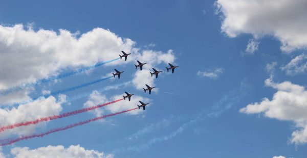 Histoire de l’aviation – 17 mai 1953. En ce mois de mai 1953, se tient un meeting d’aviation à Alger Maison-Blanche, rien d