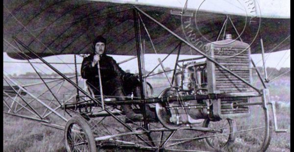 
Histoire de l’aviation – 9 juin 1911. Les tragédies s’accumulent en ce mois de juin 1911 dans le camp des aviateurs : a