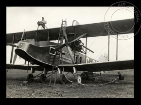 
Histoire de l’aviation – 22 octobre 1926. Les passagers de l’aéroplane d’Imperial Airways, qui assurait la liaison 