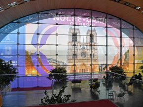 
Paris Aéroport célèbre la réouverture de Notre-Dame de Paris ce samedi et rend hommage à l iconique cathédrale de la capita