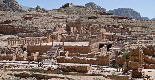 
Un séjour en Jordanie offre une variété d expériences fascinantes, allant des vestiges antiques aux paysages désertiques à 