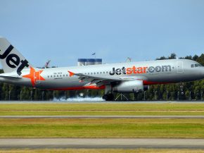 
Quatre membres d équipage de Jetstar sont tombés malades à la suite d un vol intérieur en Airbus A320-200, reliant la Gold Co