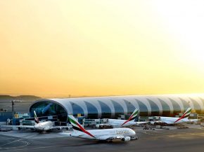 
Le trafic à l aéroport international de Dubaï, le plus fréquenté au monde en nombre de voyageurs internationaux et le hub de