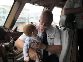 


L habitude d applaudir à l atterrissage d un avion a effectivement évolué au fil du temps. Si autrefois, cette pratique éta