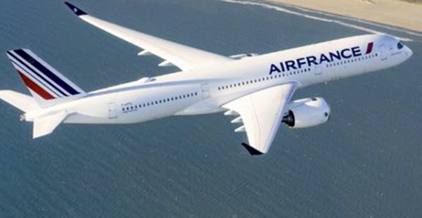 Le sixième Airbus A350-900 de la compagnie aérienne Air France a rejoint sa base à Paris, tandis qu’un deuxième A380 partait