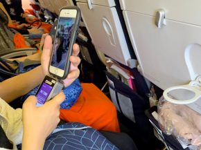 
Le mode avion sur un téléphone mobile est nécessaire pendant un vol, surtout au décollage et à l atterrissage, principalemen