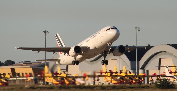 
Suite à l’explosion mardi au Liban de centaines de bipeurs appartenant à des membres du mouvement islamiste Hezbollah, les co