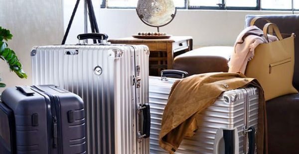 
Pour choisir une valise en fonction de la solidité des matériaux, il est important de différencier les valises souples des val