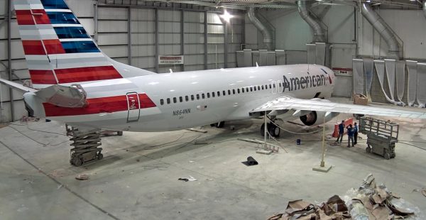 En ce début 2018, la totalité de la flotte d’American Airlines arbore désormais la nouvelle livrée et le nouveau logo, 