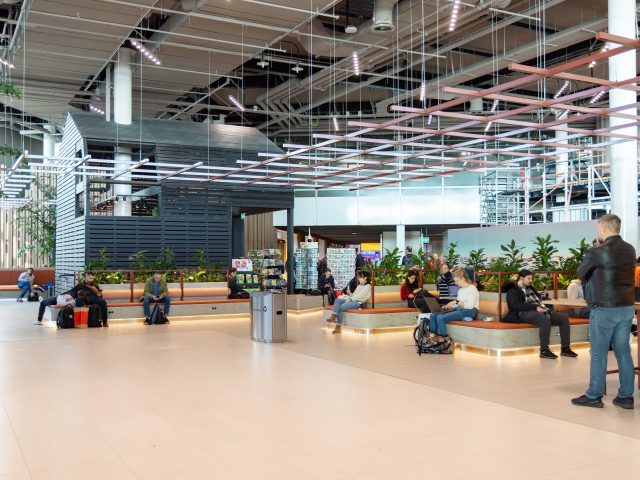 Amsterdam-Schiphol inaugure son Lounge 1 entièrement réaménagé et élargi 1 Air Journal