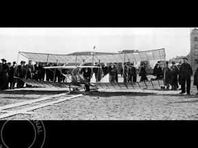 
Histoire de l’aviation – 26 mars 1905. En ce dimanche 26 mars 1905, c’est une journée de test qui s’annonce pour Gabri