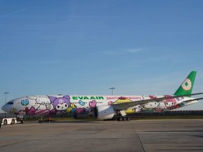 
EVA Air a lancé hier le vol inaugural de son très attendu long-courrier Boeing 777-300ER Hello Kitty Lolly Jet sur la liaison t