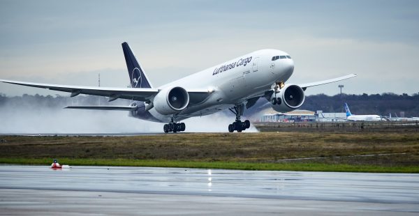 
Lufthansa Cargo a accueilli son 18e avion-cargo B777 à l aéroport de Francfort le samedi 17 août 2024.
L avion fret long-courr