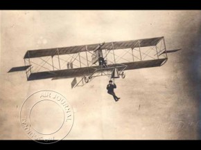 
Histoire de l’aviation – 2 mars 1912. Les débuts de l’aviation sont marqués par de très nombreux accidents, dont beauco