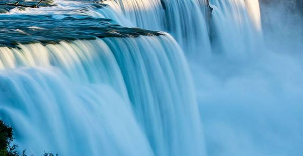 
Les chutes d eau, majestueuses et imposantes, offrent des spectacles naturels d une beauté à couper le souffle. Voici les cinq 