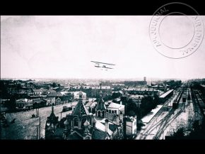 
Histoire de l’aviation – 25 juillet 1911. Alors que le 24 juillet 1911, dans le cadre du circuit d’aviation de Russie, on
