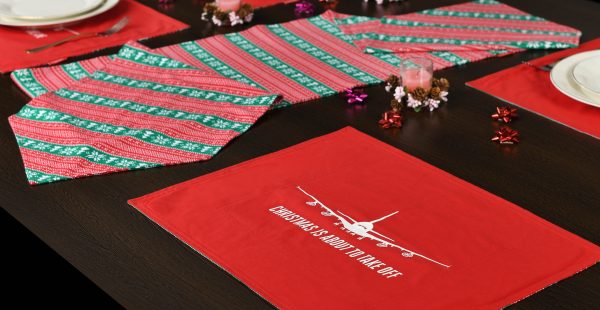 
La collection Noël 2024 d’Emirates est en vente en ligne sur la boutique officielle de la compagnie aérienne de Dubaï.



Au