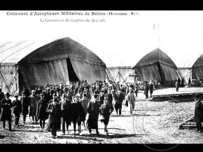 
Histoire de l’aviation – 11 octobre 1911. L’aérodrome de Reims accueille en ce mercredi 11 octobre 1911 un large public 