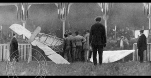 
Histoire de l’aviation – 18 octobre 1909. Une nouvelle catastrophe aérienne est à déplorer en ce lundi 18 octobre 1909. 