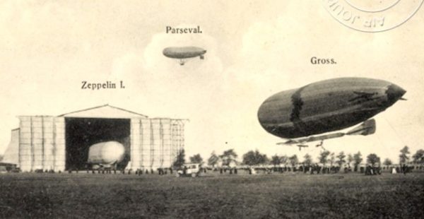 
Histoire de l’aviation – 20 novembre 1909. Les équipages de cinq hommes des ballons dirigeables allemands portant le nom de