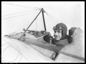 
Histoire de l’aviation – 24 avril 1913. Le pilote Eugène Gilbert est au cœur de l’actualité aéronautique en ce jeudi 2