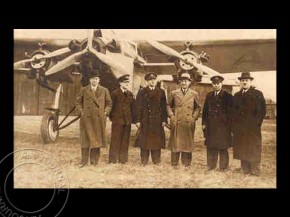 
Histoire de l’aviation – 9 mars 1935. Arrivant de Léopoldville, l’avion de ligne disposant de trois moteurs Fokker F-VII 