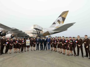 
Etihad Airways, la compagnie nationale des Émirats arabes unis, a célébré hier le retour de son emblématique superjumbo Airb