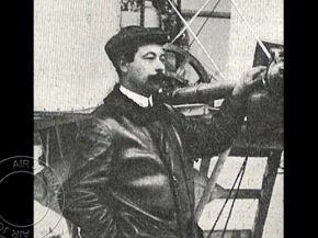 
Histoire de l’aviation – 4 août 1904. Le successeur du ballon dirigeable baptisé   Lebaudy I », à savoir le   Lebau