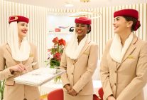 
Emirates, la compagnie aérienne de Dubaï, poursuit sa campagne de recrutement de son personnel navigant commercial (PNC), hôte