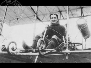 
Histoire de l’aviation – 27 août 1910. Le meeting d’aviation de la baie de Seine va être le théâtre d’un accident d