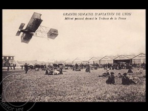 
Histoire de l’aviation – 8 mai 1910. Quelque 30 000 personnes se sont pressées pour rejoindre Lyon Aviation en ce dimanche