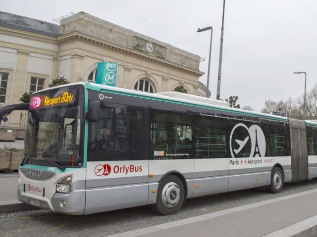 Paris-Orly : arrêt de la navette Orlybus, victime du succès de la ligne 14 1 Air Journal