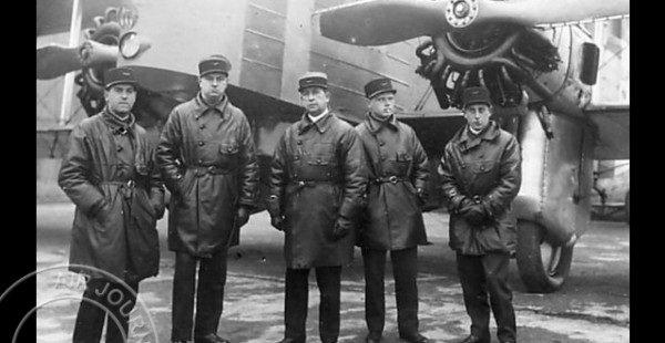 
Histoire de l’aviation – 19 décembre 1927. En ce 19 décembre 1927, un équipage constitué de cinq hommes prend son env