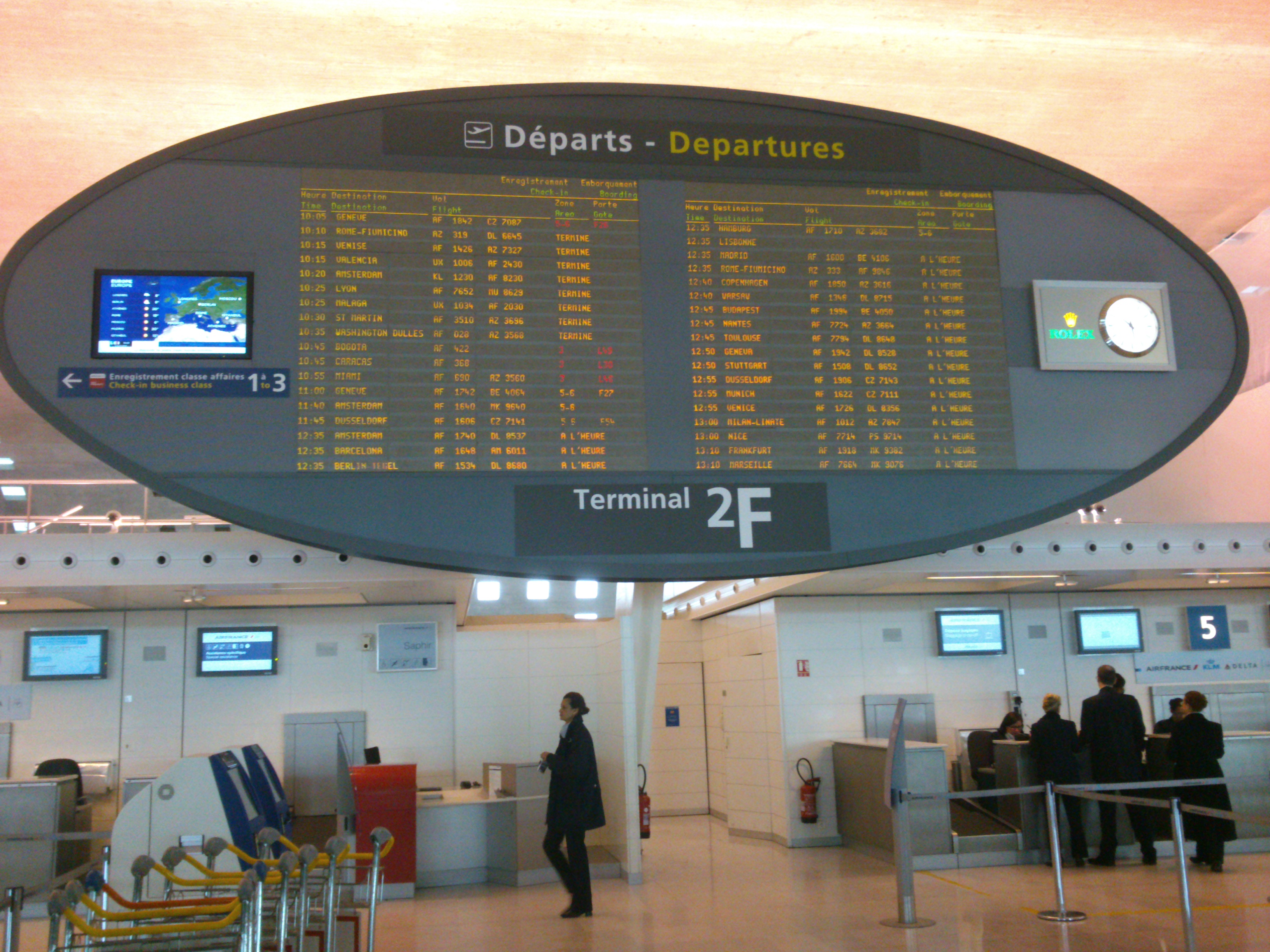 Roissy CDG : un homme dérangé poignarde un SDF 1 Air Journal