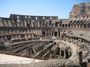 
Un weekend à Rome offre une multitude d expériences inoubliables. Voici quelques incontournables à ne pas manquer :


Le Colis