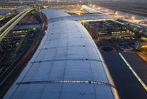 


Le chantier de réfection de la couverture du corps central du terminal 2E de l aéroport Paris-Charles De Gaulle a pris fin ap