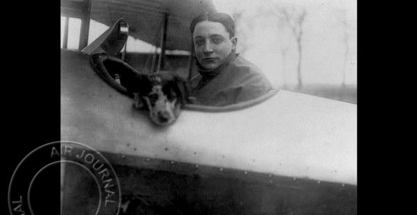 
Histoire de l’aviation – 22 avril 1914. Voler en compagnie de passagers à de belles altitudes est un exercice dont Victori