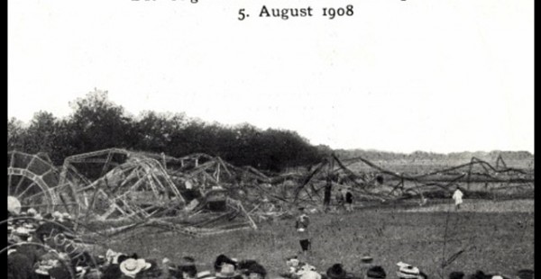 
Histoire de l’aviation – 5 août 1908. Construit grâce à une souscription à l’échelle nationale, le   Zeppelin » v